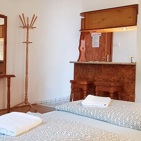 Hotel Paar Sziesztaジュール エクステリア 写真