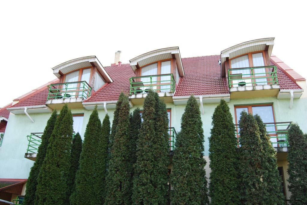Hotel Paar Sziesztaジュール エクステリア 写真