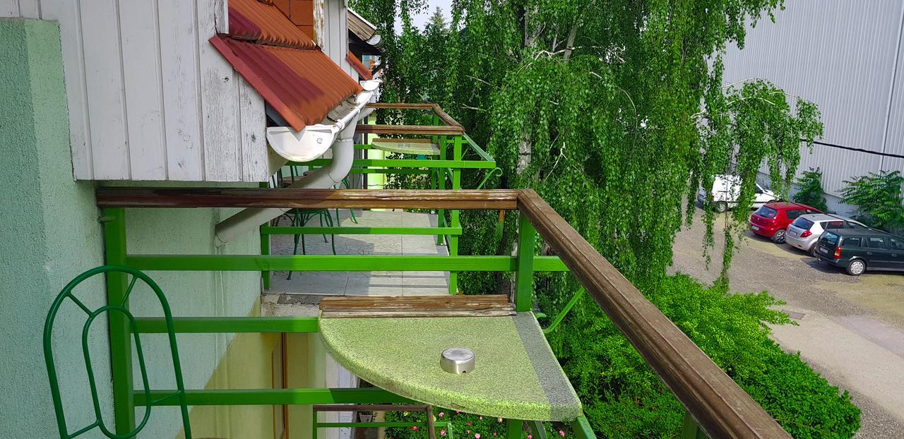 Hotel Paar Sziesztaジュール エクステリア 写真