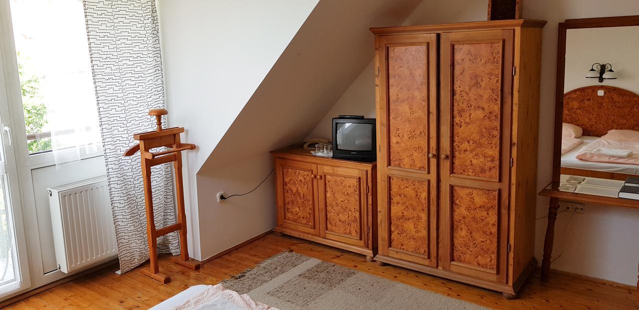 Hotel Paar Sziesztaジュール エクステリア 写真